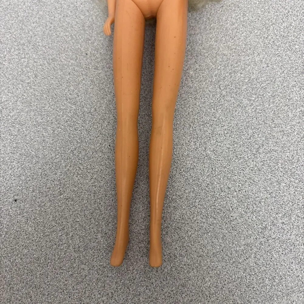 Vintage Barbie Clone Dolls, Made In China, Blonde, Twist Waist, 2 Bendable Legs